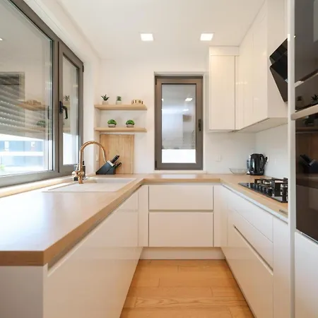 Lunula Apartment *